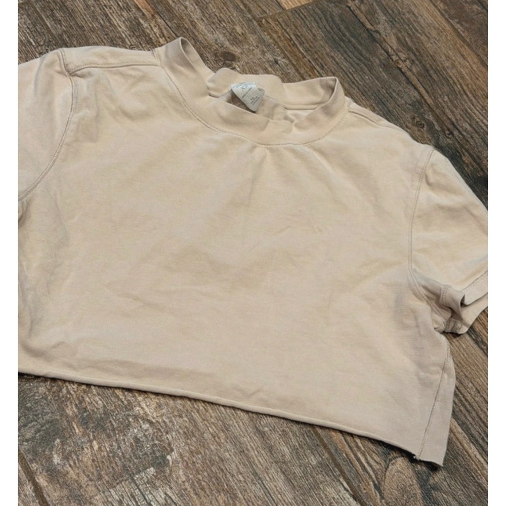 Yogalicious Cotton Jersey Mock Neck Cropped Tee Beige Short Sleeve Top XS